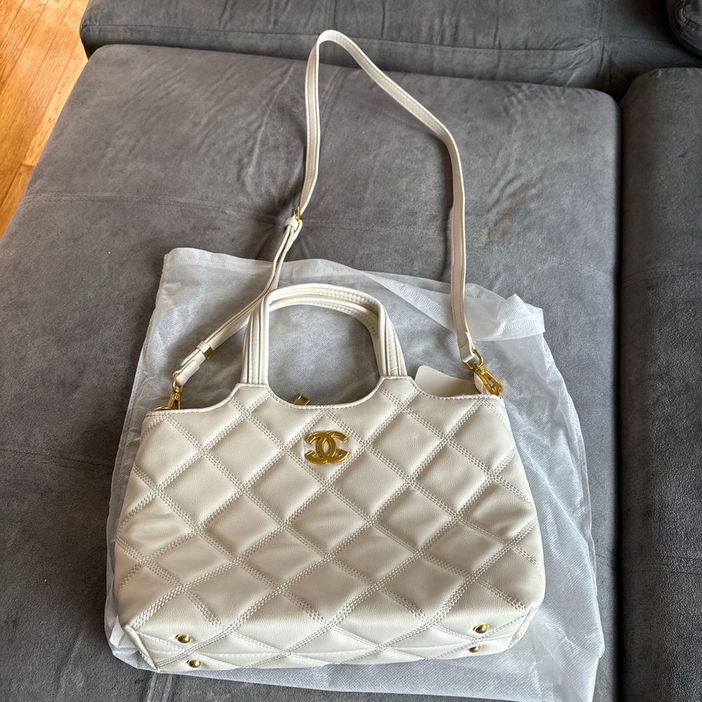 Chic Cream Quilted Women's Bag